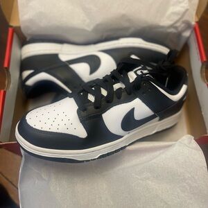 NEW Nike Men's Classic Black and White Sneakers
